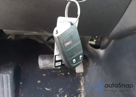 2017 Dodge Journey Crossroad z USA, uszkodzony, nr VIN 3C4PDCGG9HT625907